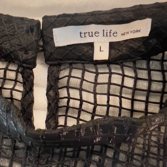 # A277  True Life New York Modern Gothic  Black  Sheer Grid Top NWOT L - Picture 5 of 7